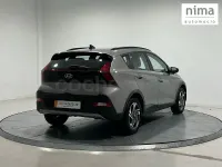 Usado Hyundai Bayon 84 CV (61 kW) 2022 Gris / plata SUV