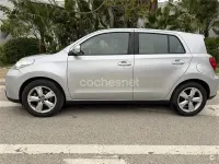 Usado Toyota Urban Cruiser Active 100 CV (73 kW) 2009 Gris / plata Utilitario