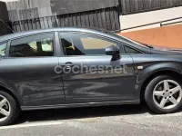 Usado Seat Leon Style 105 CV (77 kW) 2012 Gris / plata Berlina
