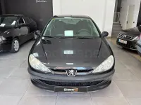 Usado Peugeot 206 70 CV (51 kW) 2005 Negro Berlina