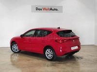 Käytetty Seat Leon Style 130 HP (95 kW) 2023 Punainen Sedan