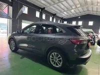 Usado Ford Kuga Titanium 120 CV (88 kW) 2022 Gris / plata SUV