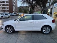 Usado Audi A3 Attraction 105 CV (77 kW) 2012 Blanco Berlina