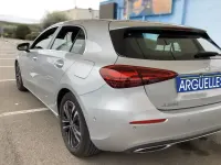 Usado Mercedes A200 163 CV (119 kW) 2023 Plateado Utilitario