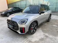 Usado Mini John Cooper Works Countryman 301 CV (221 kW) 2024 Gris / plata SUV