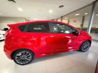 Usado Ford Fiesta ST-Line 101 CV (74 kW) 2017 Rojo Utilitario