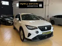 Usado Seat Arona Reference 95 CV (69 kW) 2023 Blanco SUV