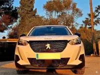 Usado Peugeot 2008 Allure 110 CV (80 kW) 2022 Blanco SUV