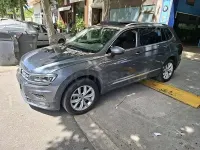 Usado VW Tiguan Allspace Advance 150 CV (110 kW) 2020 Gris / plata SUV