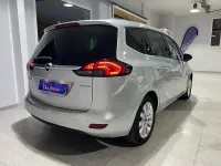 Usado Opel Zafira Family 125 CV (91 kW) 2015 Gris / plata Monovolumen