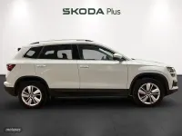 Usado Skoda Karoq Selection 150 CV (110 kW) 2025 Blanco SUV