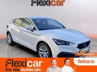 Usado Seat Leon Style 110 CV (80 kW) 2024 Blanco Berlina