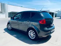 Usado Seat Altea Reference 105 CV (77 kW) 2011 Gris / plata Monovolumen