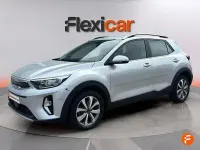 Usado Kia Stonic 100 CV (73 kW) 2024 Gris SUV