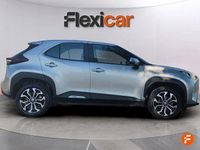 Usado Toyota Yaris Hybrid Active 116 CV (85 kW) 2024 Gris SUV