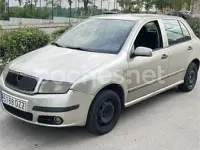 Usado Skoda Fabia 70 CV (51 kW) 2006 Negro Familiar