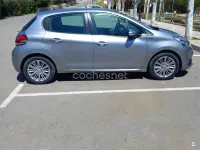 Usado Peugeot 208 Allure 100 CV (73 kW) 2019 Gris / plata Utilitario