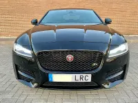 Usado Jaguar XF R-Sport 180 CV (132 kW) 2021 Negro Berlina