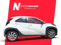 Usado Toyota Aygo X Play 72 CV (52 kW) 2023 Blanco SUV