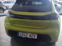 Usado Peugeot 208 Allure 100 CV (73 kW) 2025 Amarillo Utilitario