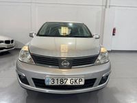 Usado Nissan Tiida Tekna 105 CV (77 kW) 2009 Gris / plata Berlina