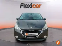 Usado Peugeot 208 Allure 120 CV (88 kW) 2015 Gris Utilitario
