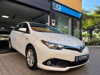 Usado Toyota Auris Hybrid Business Edition 136 CV (100 kW) 2018 Blanco Berlina