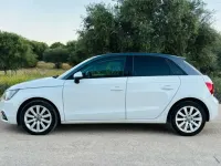 Usado Audi A1 Sportback Attraction 105 CV (77 kW) 2014 Blanco Utilitario