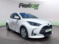 Usado Toyota Yaris Hybrid Style 116 CV (85 kW) 2025 Blanco Berlina