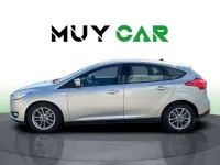 Usado Ford Focus Trend+ 125 CV (91 kW) 2018 Gris Utilitario