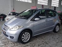 Usado Mercedes A180 Classic 109 CV (80 kW) 2006 Gris / plata Monovolumen
