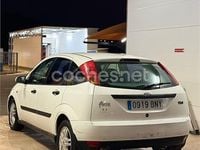 Usado Ford Focus Trend 115 CV (84 kW) 2001 Blanco Berlina