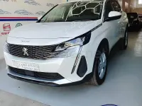 Usado Peugeot 3008 Active 130 CV (95 kW) 2020 Blanco SUV