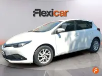 Usado Toyota Auris Active 116 CV (85 kW) 2018 Blanco Utilitario