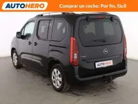 Usado Opel Combo Innovation 131 CV (96 kW) 2019 Negro Monovolumen