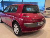 Usado Renault Mégane Authentique 105 CV (77 kW) 2008 Granate Berlina