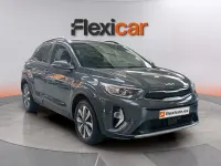 Usado Kia Stonic 120 HP (88 kW) 2021 Azul SUV