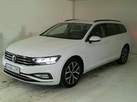Usado VW Passat Executive 150 CV (110 kW) 2022 Blanco Familiar