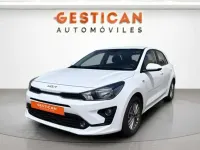 Usado Kia Rio 101 CV (74 kW) 2023 Blanco Berlina
