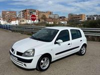 Usado Renault Clio II 68 CV (50 kW) 2006 Blanco Utilitario