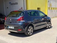 Usado Peugeot 3008 Allure 120 CV (88 kW) 2015 Azul Familiar