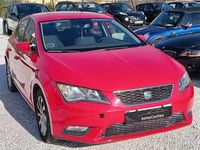 Usado Seat Leon ST Style 105 CV (77 kW) 2015 Rojo Familiar
