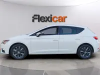 Usado Seat Leon ST Style 131 CV (96 kW) 2019 Blanco Familiar