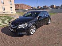Usado Mercedes A180 Urban 122 CV (89 kW) 2014 Negro Berlina