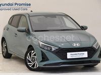 Usado Hyundai i20 100 CV (73 kW) 2025 Verde Berlina