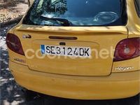 Usado Renault Mégane Coupé 95 CV (69 kW) 1999 Amarillo Coupe