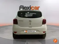 Usado Dacia Sandero Ambiance 73 CV (53 kW) 2018 Blanco Berlina
