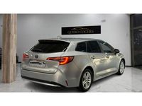 Usado Toyota Corolla Active 122 CV (89 kW) 2021 Plateado Familiar