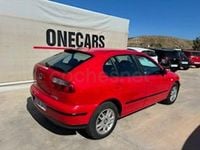 Używany Seat Leon Stella 90 KM (66 kW) 2002 Czerwony Hatchback