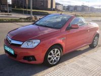 Usado Opel Tigra 70 CV (51 kW) 2005 Rojo Descapotable